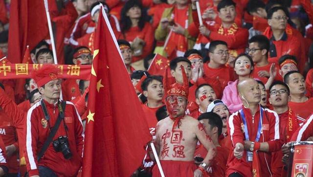 《王牌》谜云密布 邬君梅三重身份李铭顺变坏 2014-12-26 由林志玲、梁家辉、钟欣潼、邬君梅、李铭顺领衔主演的悬疑谍战巨制《王牌》将于12月31日登陆全国院线，日前影片在京举办了首映发布会。